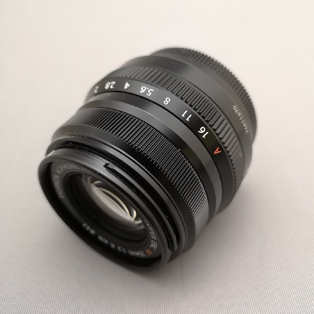 富士フイルム(フジフイルム)のFUJINON XF35mmF2 R WR

ブラック 極美品 スマホ/家電/カメラのカメラ(レンズ(単焦点))の商品写真