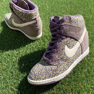 ナイキ(NIKE)の美品24 NIKE DUNK ナイキ ダンクSKY HI リバティA888(スニーカー)