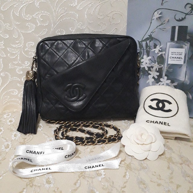 フリンジ付き！　CHANEL　マトラッセ　
ショルダーバッグ　シャネルレディース