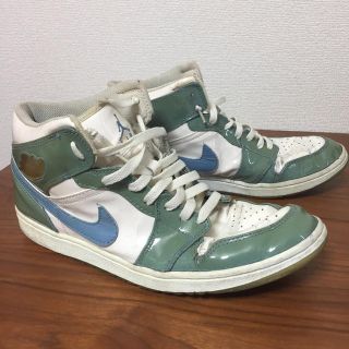 ナイキ(NIKE)のNIKE AIR JORDAN 1 RETRO パテント 白×水色(スニーカー)