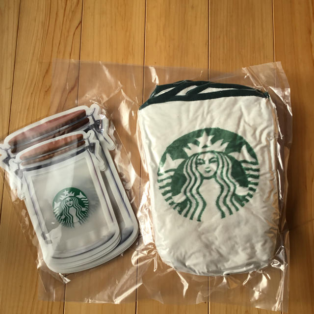 Starbucks Coffee(スターバックスコーヒー)の【新品・未使用】スタバ 2019 ブランケット&ジッパーバッグ 6枚セット★ インテリア/住まい/日用品のキッチン/食器(収納/キッチン雑貨)の商品写真