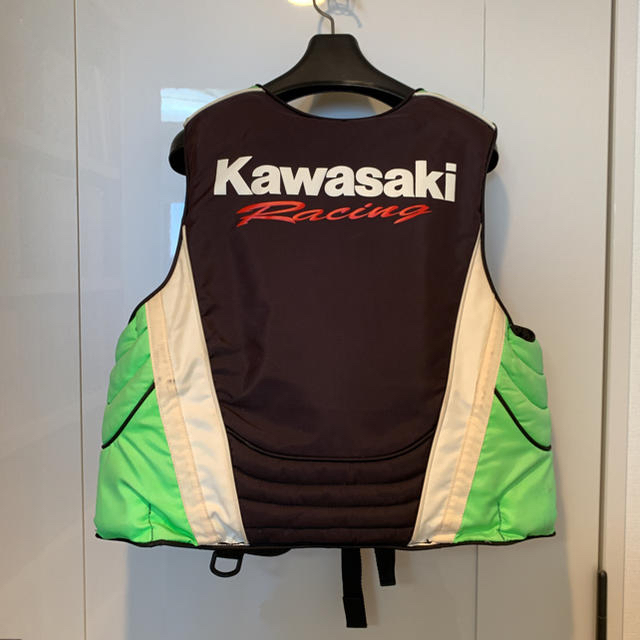 カワサキ(カワサキ)のライフジャケット Kawasaki  Mサイズ スポーツ/アウトドアのスポーツ/アウトドア その他(マリン/スイミング)の商品写真