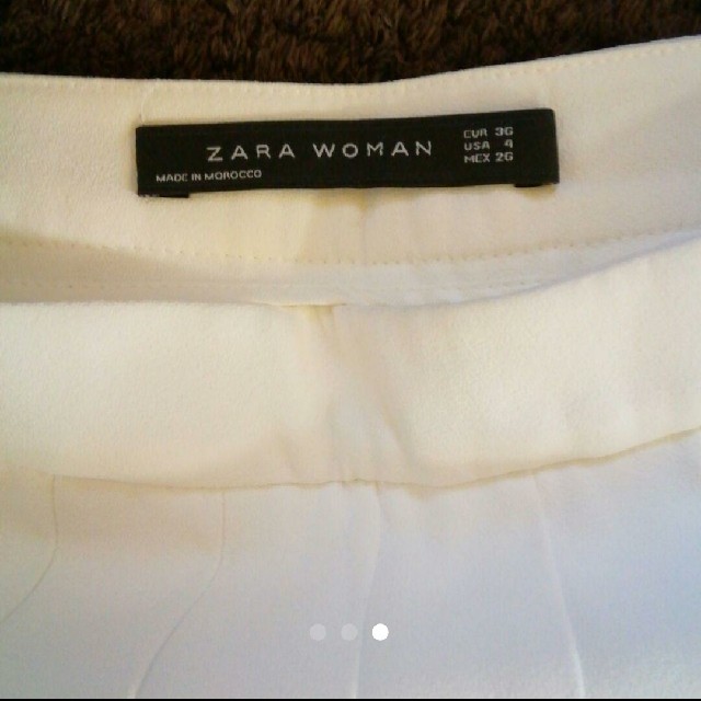 ZARA(ザラ)のZARA スタッズ付き プリーツスカート レディースのスカート(ひざ丈スカート)の商品写真