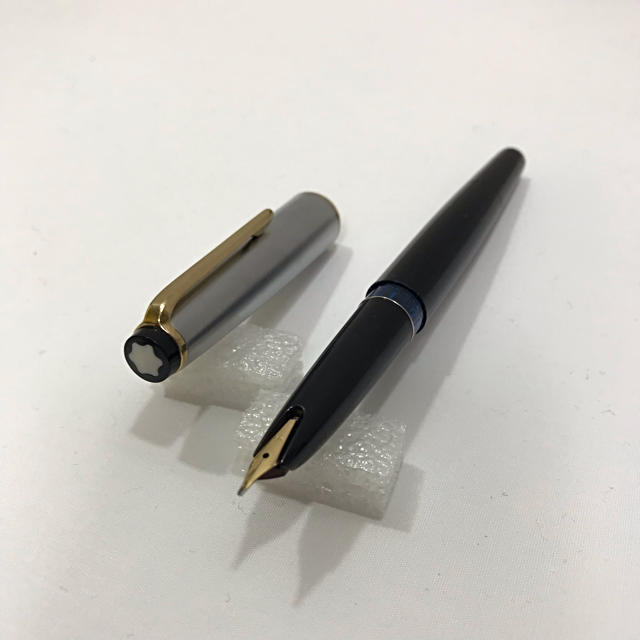 MONTBLANC(モンブラン)の逸品1本  モンブラン No 32-S 万年筆 メダルキャップ インテリア/住まい/日用品の文房具(ペン/マーカー)の商品写真