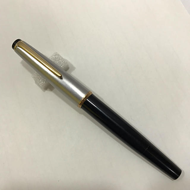 MONTBLANC(モンブラン)の逸品1本  モンブラン No 32-S 万年筆 メダルキャップ インテリア/住まい/日用品の文房具(ペン/マーカー)の商品写真