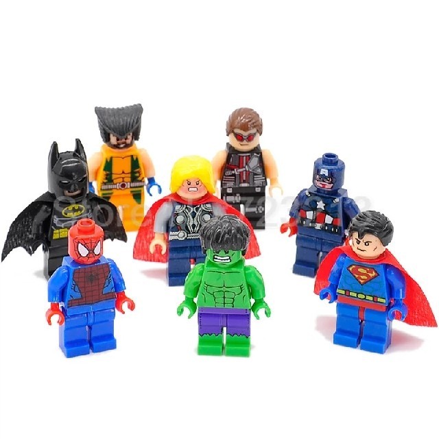 Lego(レゴ)のレゴ 互換品 アベンジャーズ 8体セット　アメコミ エンタメ/ホビーのおもちゃ/ぬいぐるみ(キャラクターグッズ)の商品写真