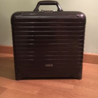 リモワ(RIMOWA)のリモワ ビジネストロリー 機内手荷物OK！ スーツケース(トラベルバッグ/スーツケース)