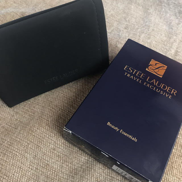 Estee Lauder(エスティローダー)のトラベル メイクパレット コスメ/美容のキット/セット(コフレ/メイクアップセット)の商品写真