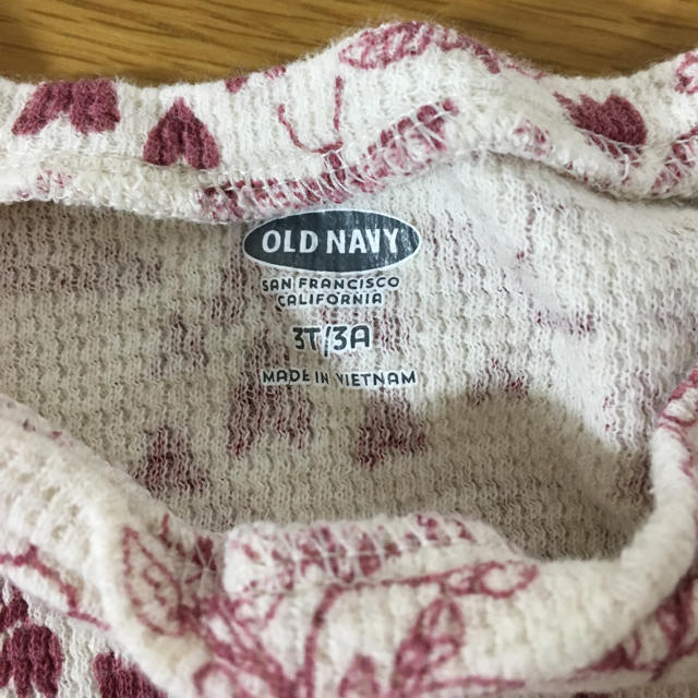 Old Navy(オールドネイビー)のオールドネイビー ワッフルロンＴ 95cm☆ キッズ/ベビー/マタニティのキッズ服女の子用(90cm~)(Tシャツ/カットソー)の商品写真