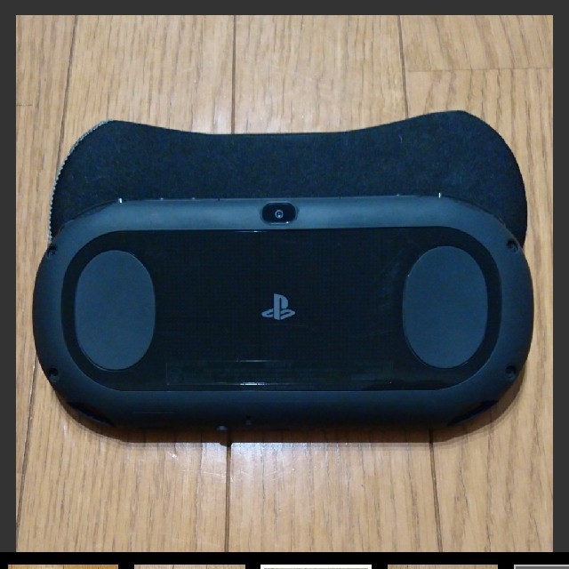 PlayStation®Vita（PCH-2000シリーズ) 2