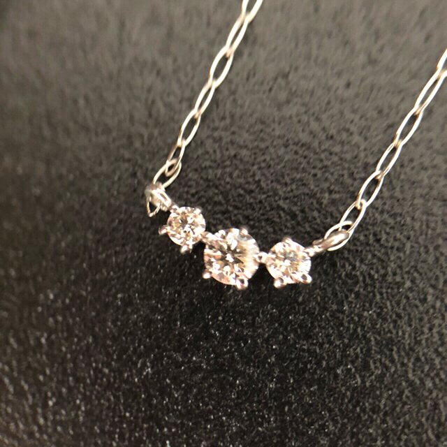 PT850♡特価♡ PT850 ダイヤモンド 計0.1ct   3粒 プチ ネックレス