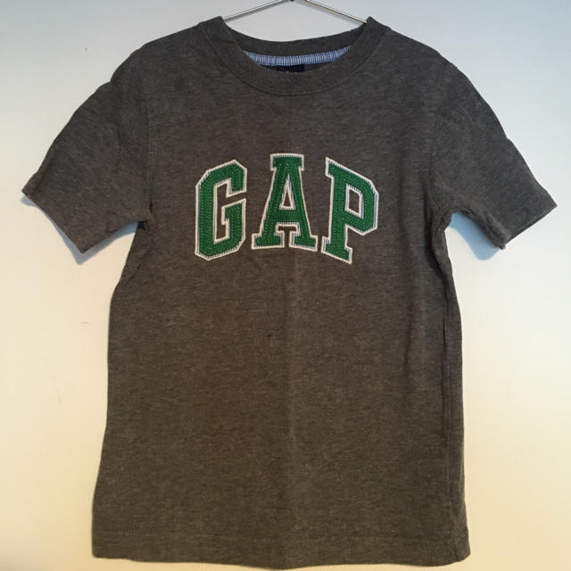 GAP(ギャップ)のGAP ティーシャツ キッズ/ベビー/マタニティのキッズ服男の子用(90cm~)(Tシャツ/カットソー)の商品写真