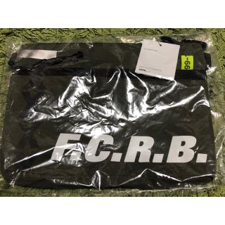 エフシーアールビー(F.C.R.B.)のF.C.R.B. サコッシュ カーキ(ショルダーバッグ)