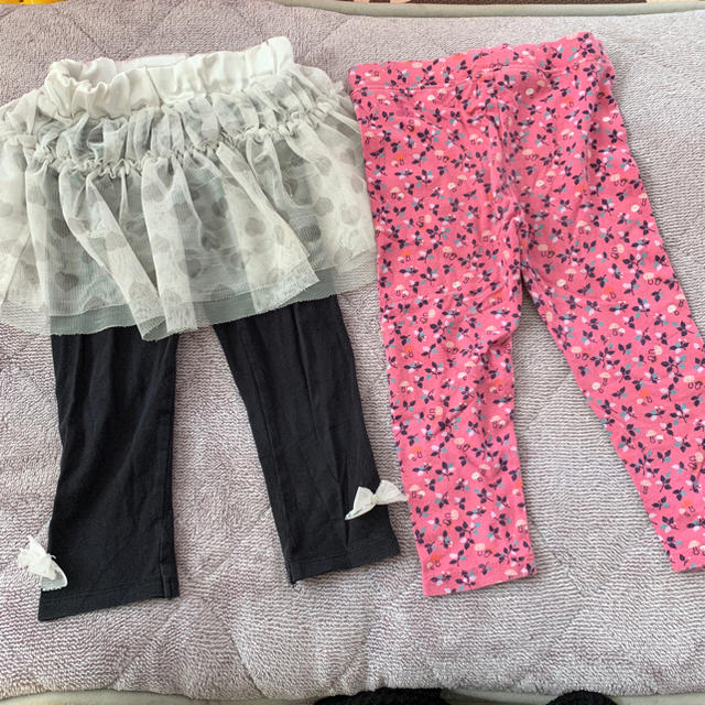 babyGAP(ベビーギャップ)のbab GAP ピンク花柄レギンス&西松屋 スカンツ 80 キッズ/ベビー/マタニティのベビー服(~85cm)(パンツ)の商品写真