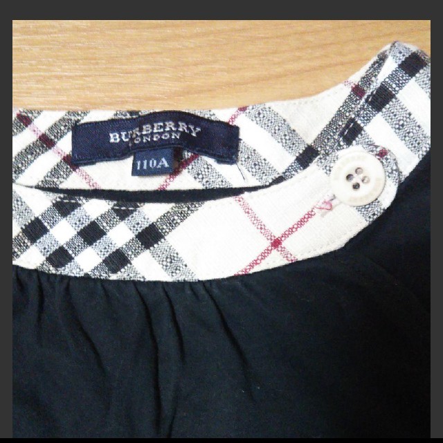 BURBERRY(バーバリー)のBURBERRY 半袖 シャツ 110 キッズ/ベビー/マタニティのキッズ服女の子用(90cm~)(Tシャツ/カットソー)の商品写真