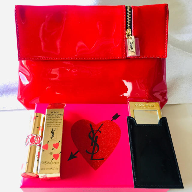 Yves Saint Laurent Beaute(イヴサンローランボーテ)のYSL UFOママ様ご専用真紅のセット 新品未使用 コスメ/美容のベースメイク/化粧品(口紅)の商品写真