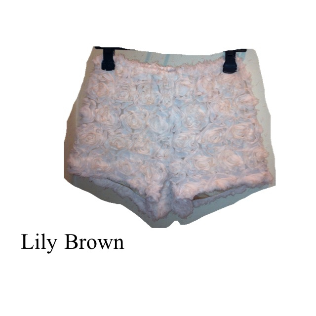 Lily Brown(リリーブラウン)のLily Brown/3DフラワーSP レディースのパンツ(ショートパンツ)の商品写真