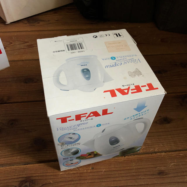 T-fal(ティファール)の[未使用]T-FAL ティファール 電動瞬間湯沸しポット 1450w 1リットル スマホ/家電/カメラの生活家電(電気ケトル)の商品写真