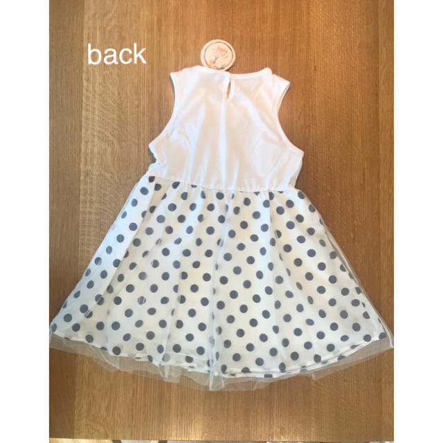 新品タグ付き★ワンピース 女の子 130 キッズ/ベビー/マタニティのキッズ服女の子用(90cm~)(ワンピース)の商品写真