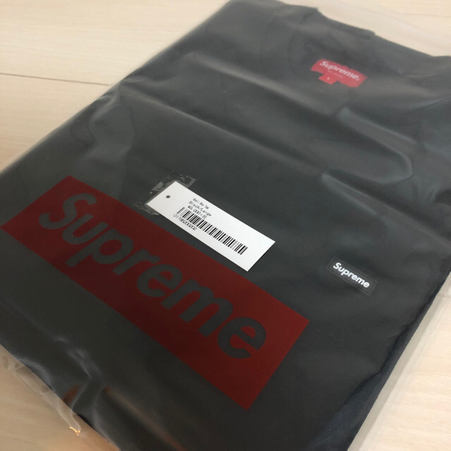 Supreme(シュプリーム)のSmall Box Tee ブラック Lサイズ メンズのトップス(Tシャツ/カットソー(半袖/袖なし))の商品写真