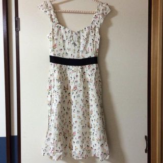 ジルスチュアート(JILLSTUART)の❤︎☆ジルスチュアート☆花柄ワンピース(ひざ丈ワンピース)