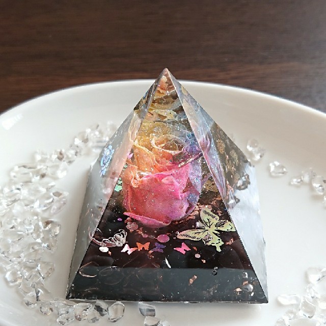インテリア/家具 ピラミッド☆オルゴナイト 海外への送料無料 ...