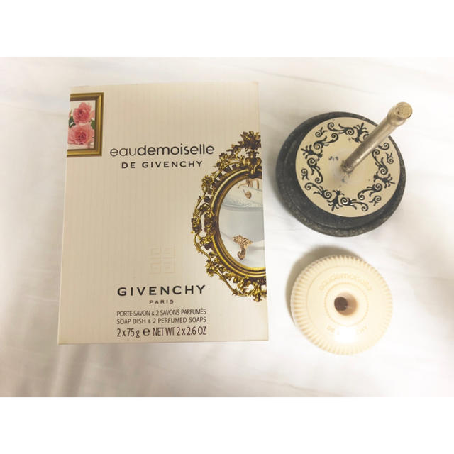 GIVENCHY(ジバンシィ)のGIVENCHY/ジバンシー オードモワゼル パルファムソープ&ソープディッシュ コスメ/美容のボディケア(ボディソープ/石鹸)の商品写真