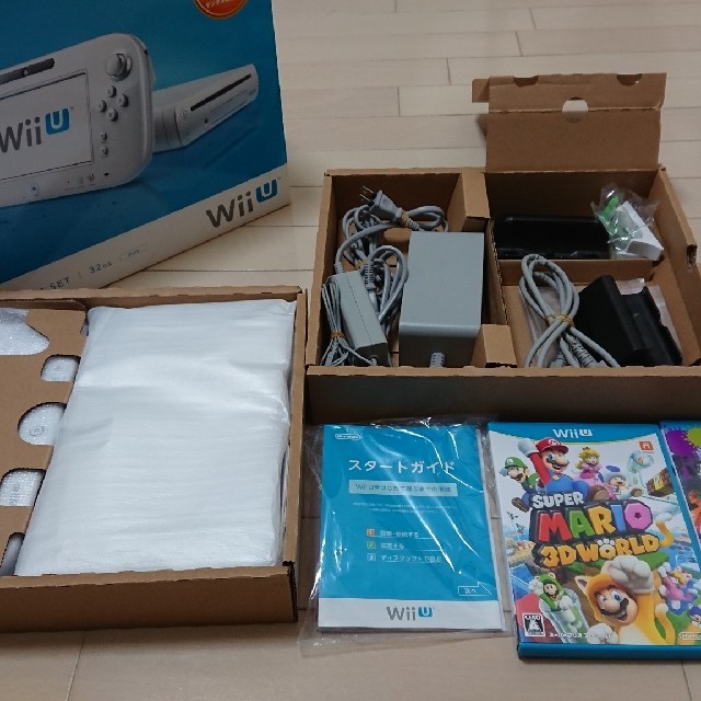 Wii U(ウィーユー)の即決可・wiiU プレミアムセット+ソフト2本 エンタメ/ホビーのゲームソフト/ゲーム機本体(家庭用ゲーム機本体)の商品写真