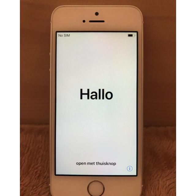 iPhoneSE 64GB SIMフリー シルバースマートフォン/携帯電話