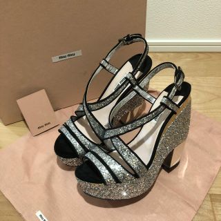 ミュウミュウ(miumiu)の美品❤️ miumiu グリッターサンダル 38(サンダル)