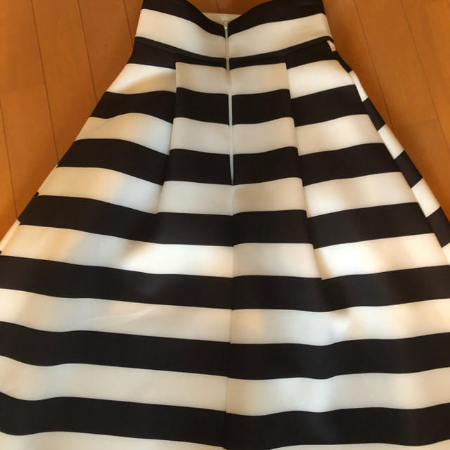 ロング スカート ストライプ 白 黒 BIRTHDAY BASH レディースのスカート(ロングスカート)の商品写真