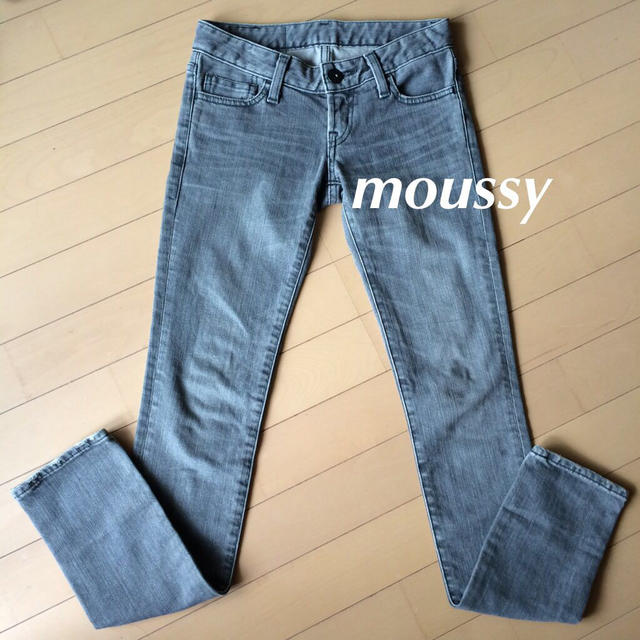 moussy(マウジー)のmoussy 23 ストレートスキニー レディースのパンツ(デニム/ジーンズ)の商品写真