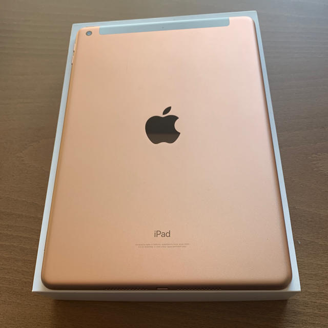 Apple(アップル)の iPad 6世代 32G  GOLD Softbank スマホ/家電/カメラのPC/タブレット(タブレット)の商品写真