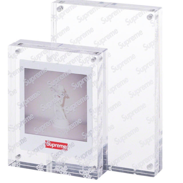 Supreme(シュプリーム)のシュプリーム Acrylic Photo Frame インテリア/住まい/日用品のインテリア小物(フォトフレーム)の商品写真