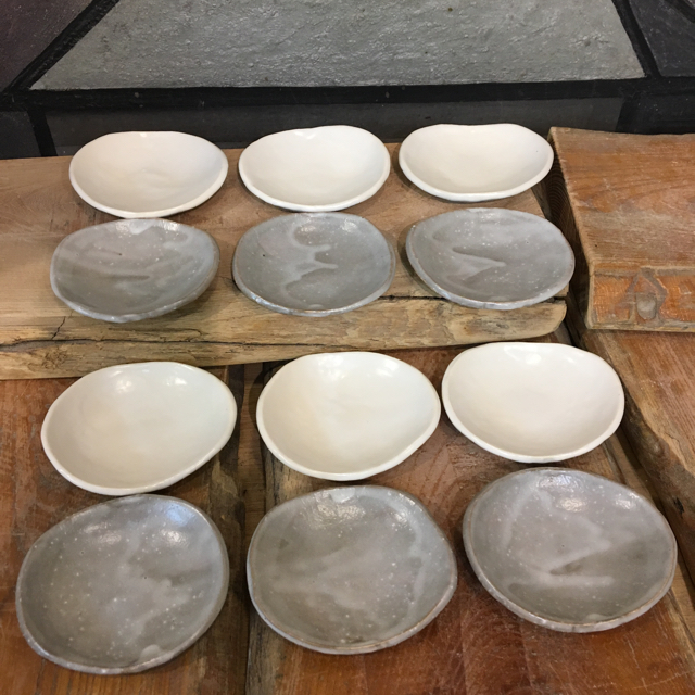 meeek様専用 新品 陶器 陶芸作家 人気の楕円豆皿12枚C meeek様専用 新品 陶器 陶芸作家 人気の楕円豆皿12枚C