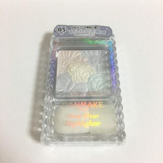 キャンメイク(CANMAKE)の《新品》キャンメイク グロウフルール ハイライター 03(フェイスカラー)