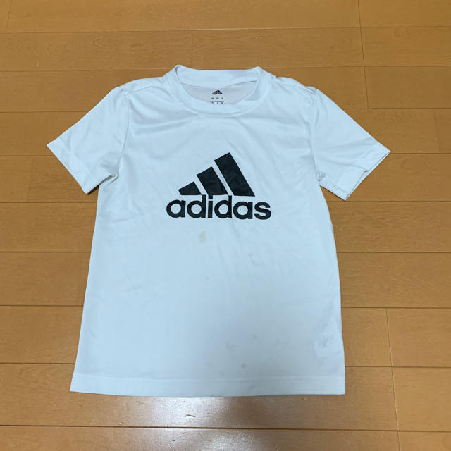 adidas(アディダス)のadidas 半袖 130cm 白 キッズ/ベビー/マタニティのキッズ服男の子用(90cm~)(Tシャツ/カットソー)の商品写真