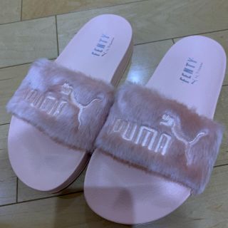 プーマ(PUMA)のべナッシー(サンダル)