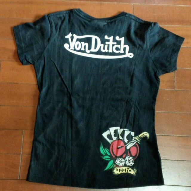 Von Dutch(ボンダッチ)のVon Dutch tattoo T レディースのトップス(Tシャツ(半袖/袖なし))の商品写真