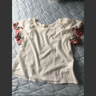 チチカカ(titicaca)のトップス Tシャツ チチカカ オフショル(Tシャツ(半袖/袖なし))