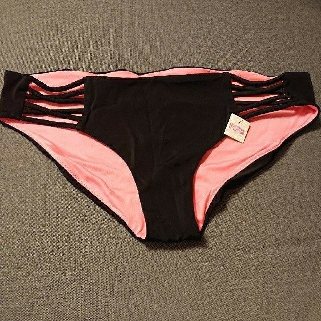 Victoria's Secret(ヴィクトリアズシークレット)のkamome様 victoria's secret PINK 水着セット レディースの水着/浴衣(水着)の商品写真