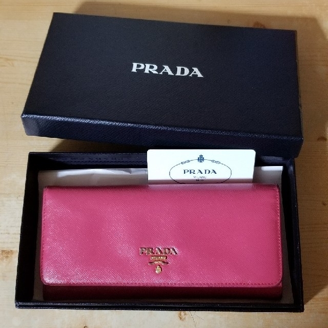 PRADA(プラダ)のプラダ　PRADA　財布　長財布　ピンク　ピオニー　サフィアーノ メンズのファッション小物(長財布)の商品写真