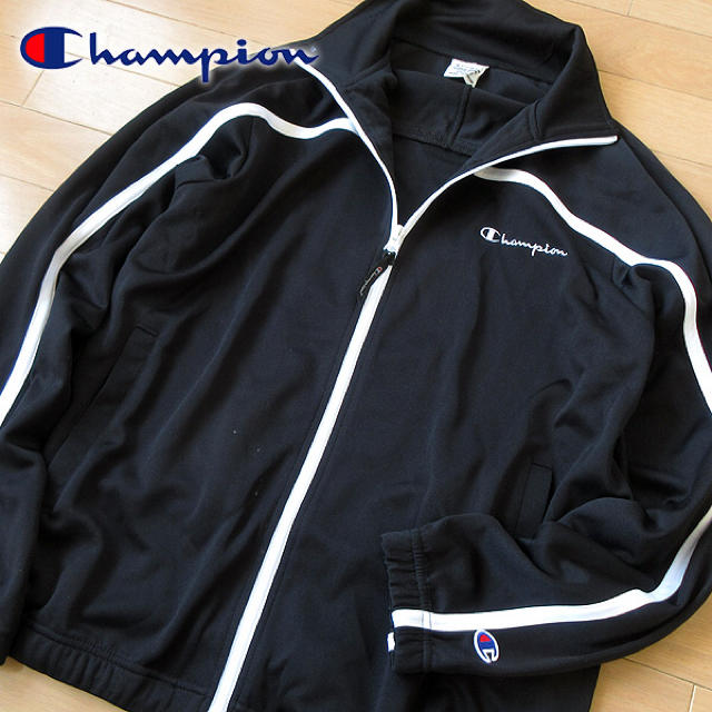 Champion(チャンピオン)の超美品 Mサイズ チャンピオンメンズ ジャージ/ジャケット ブラック メンズのトップス(ジャージ)の商品写真