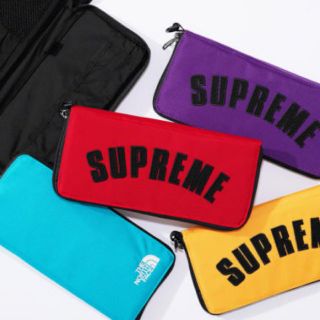 シュプリーム(Supreme)のSupreme®/The North Face® Organizer Red(その他)