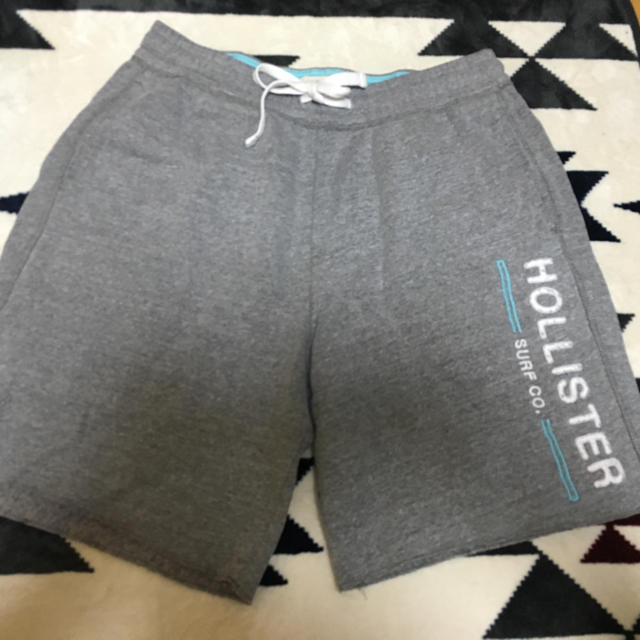 Hollister(ホリスター)のホリスター ハーフパンツ メンズのパンツ(ショートパンツ)の商品写真