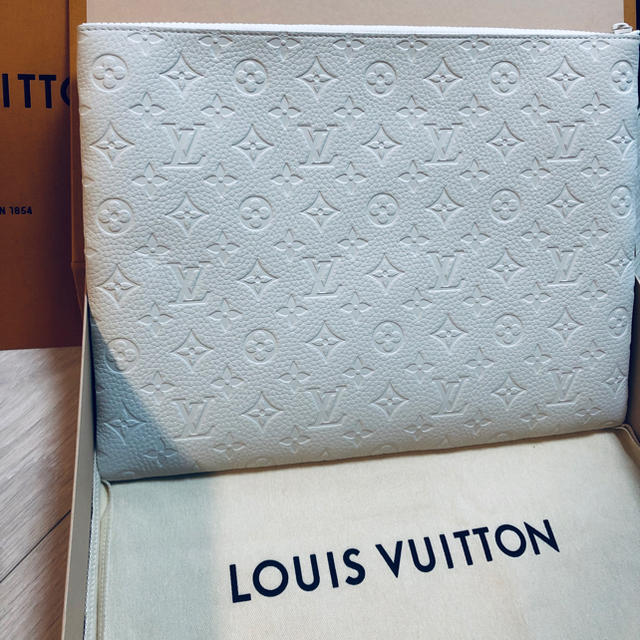 ☆LOUIS VUITTON☆クラッチバッグ☆エンボス☆