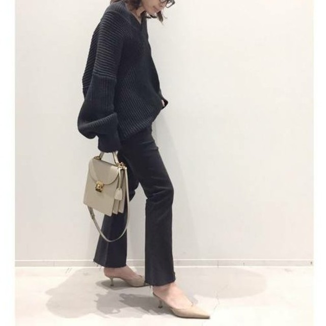 L'Appartement DEUXIEME CLASSE(アパルトモンドゥーズィエムクラス)の新品■Twins Florence■V/N Oversize Knit■ブラック レディースのトップス(ニット/セーター)の商品写真