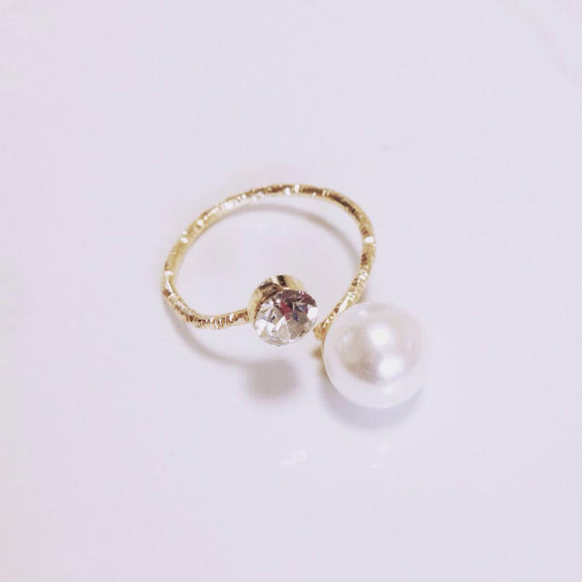 ★大人気★パール&ストーンリング レディースのアクセサリー(リング(指輪))の商品写真