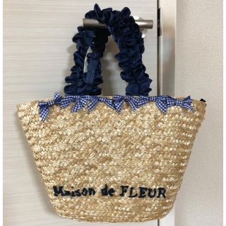 メゾンドフルール(Maison de FLEUR)のMaison de FLEUR メゾンドフルール フリルハンドルリボンカゴバッグ(かごバッグ/ストローバッグ)