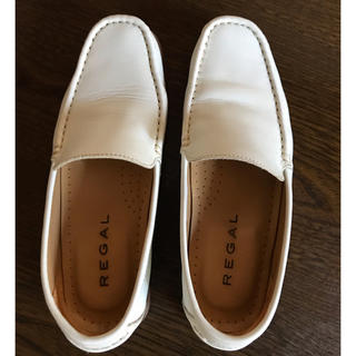 リーガル(REGAL)のレディース   REGAL  靴(白)(ローファー/革靴)
